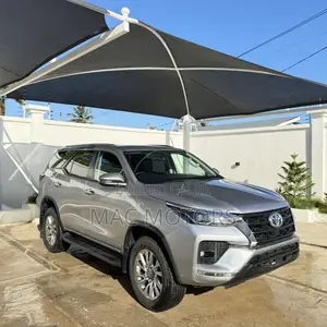 Toyota Fortuner 2.8 D AWD 2021 Silver