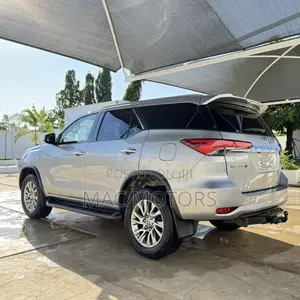 Toyota Fortuner 2.8 D AWD 2021 Silver