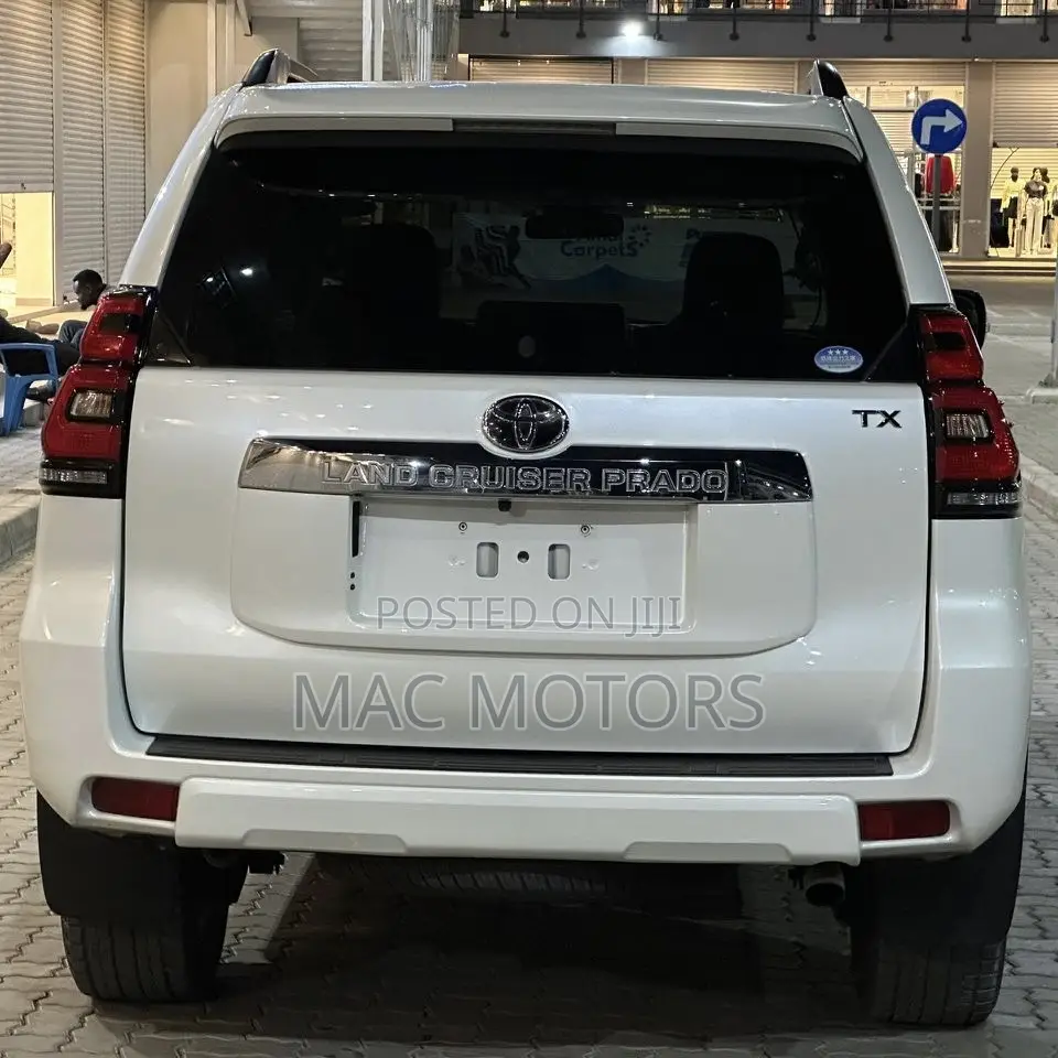 Toyota Land Cruiser Prado 2018 White