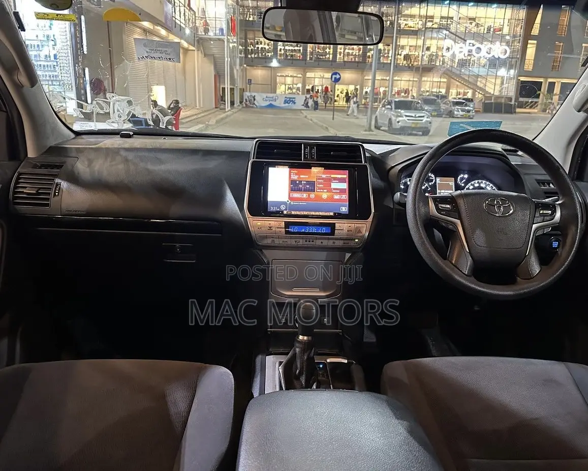 Toyota Land Cruiser Prado 2018 White