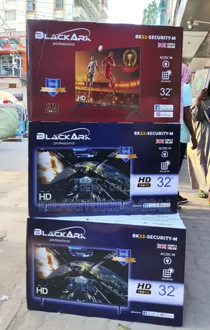 Black Ark Professional LED TV 32