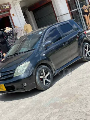 Toyota IST 2004 Black