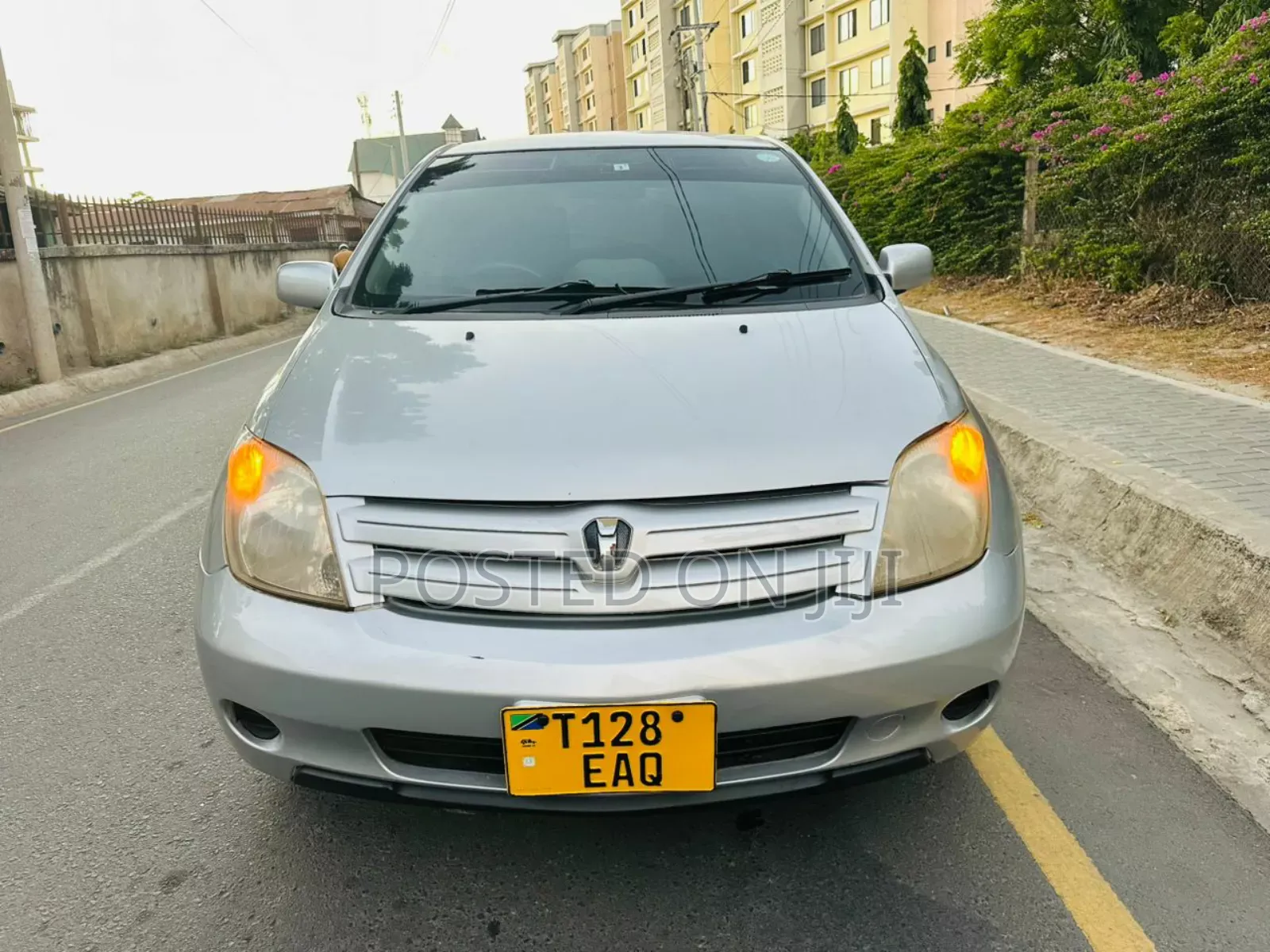 Toyota IST 2005 Silver