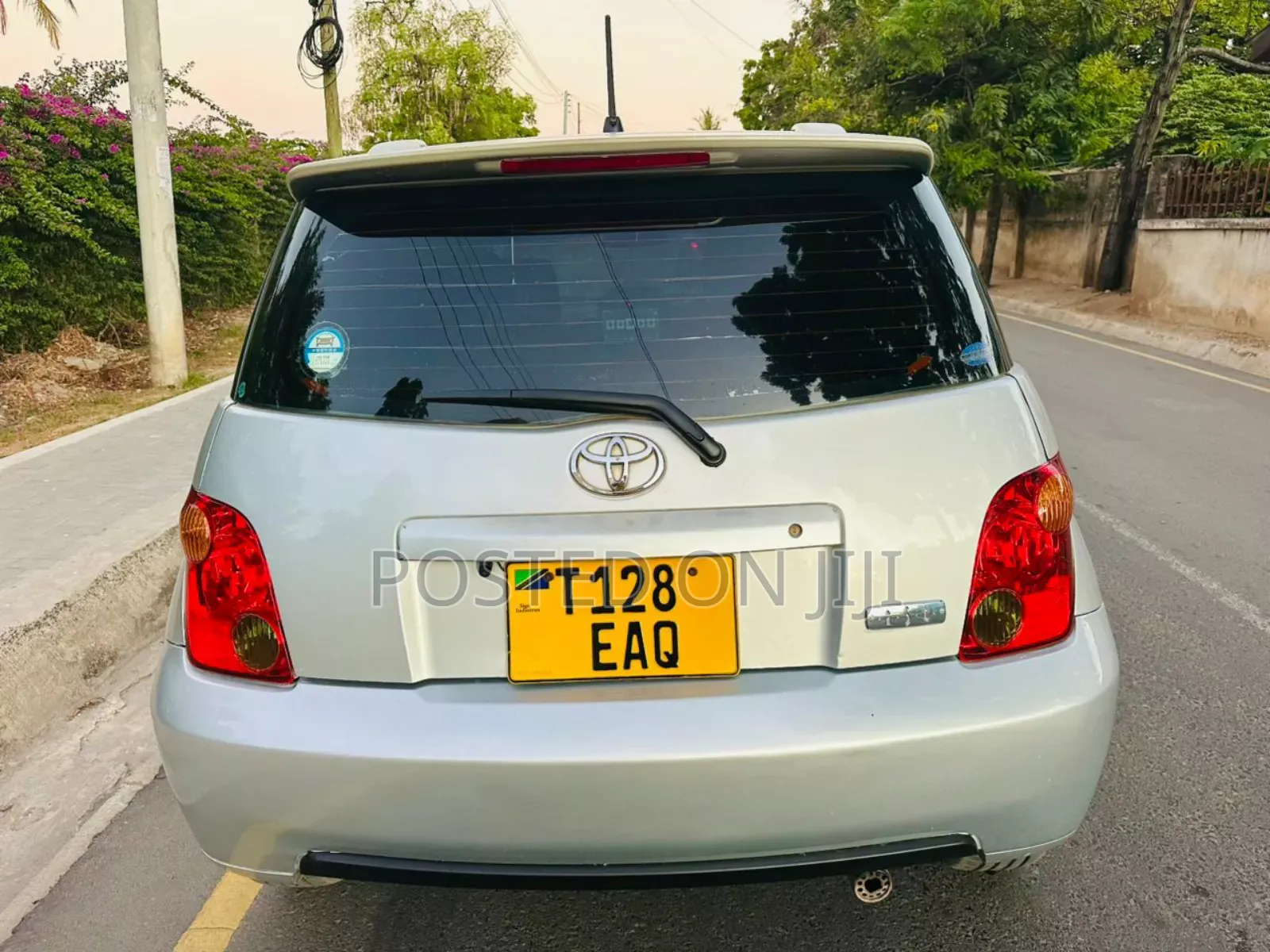 Toyota IST 2005 Silver