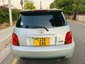 Toyota IST 2005 Silver