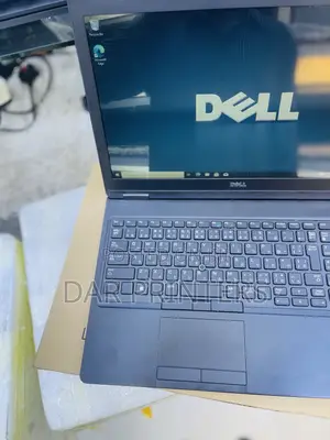 Laptop Dell Precision 15 3520 8GB Intel Core I5 HDD+SSD 500GB