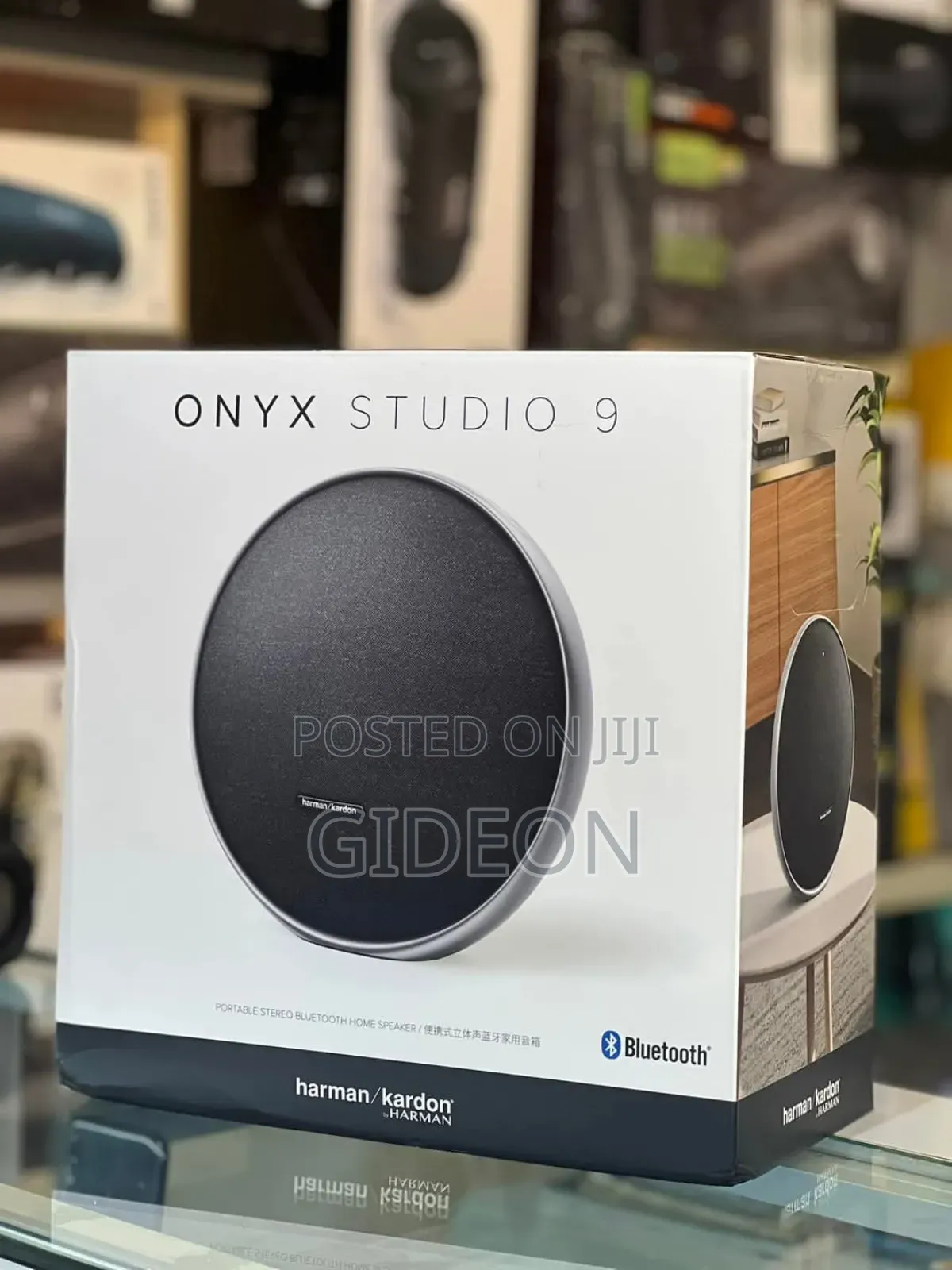 Onyx Studio 9
