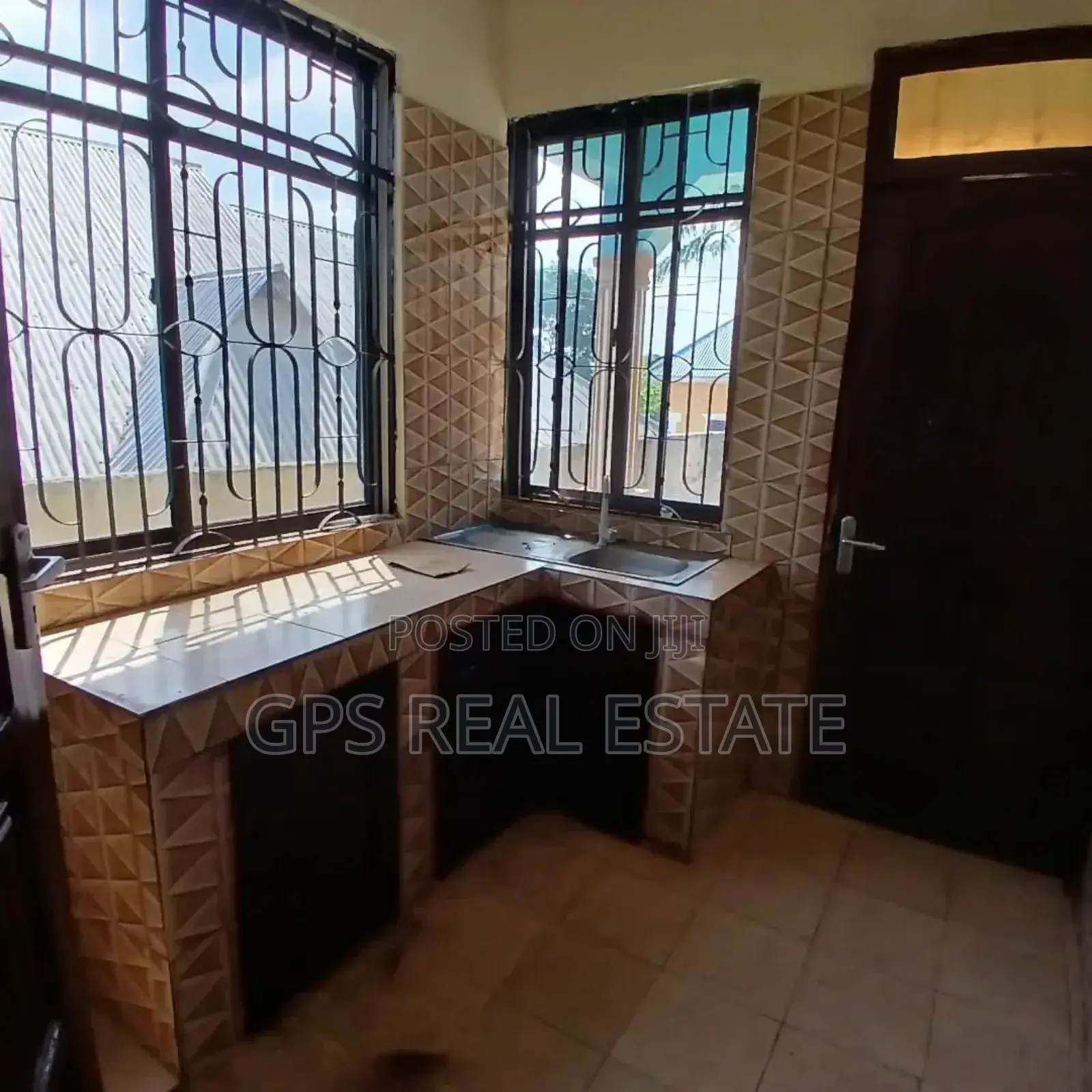 3bdrm House in Ukonga Mombasa, Kinondoni for sale
