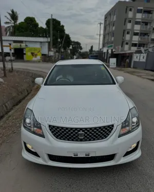 Toyota Crown 2008 White