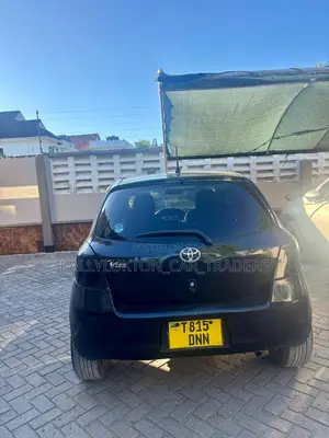 Toyota Vitz 2006 Black