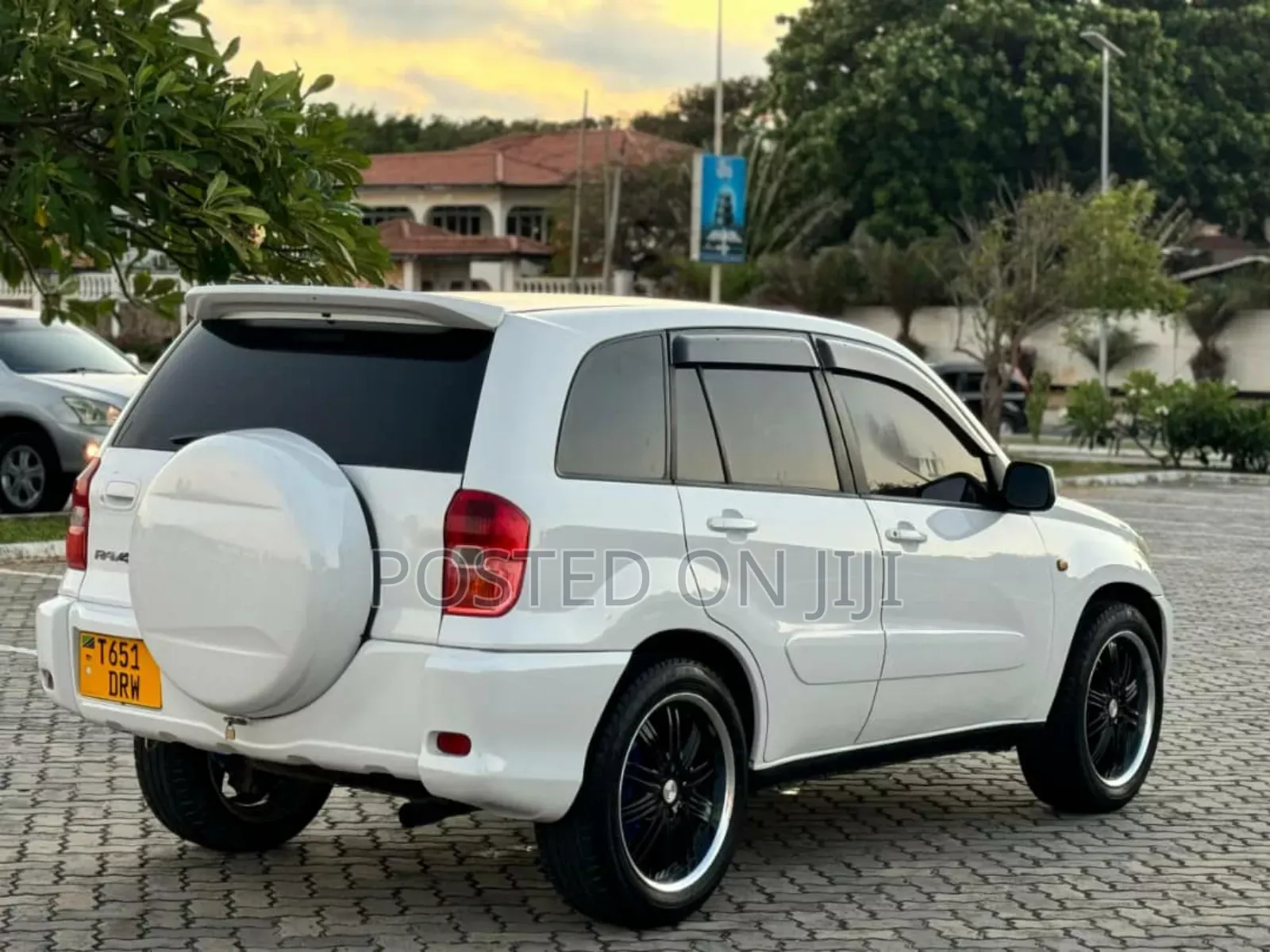 Toyota RAV4 2004 White