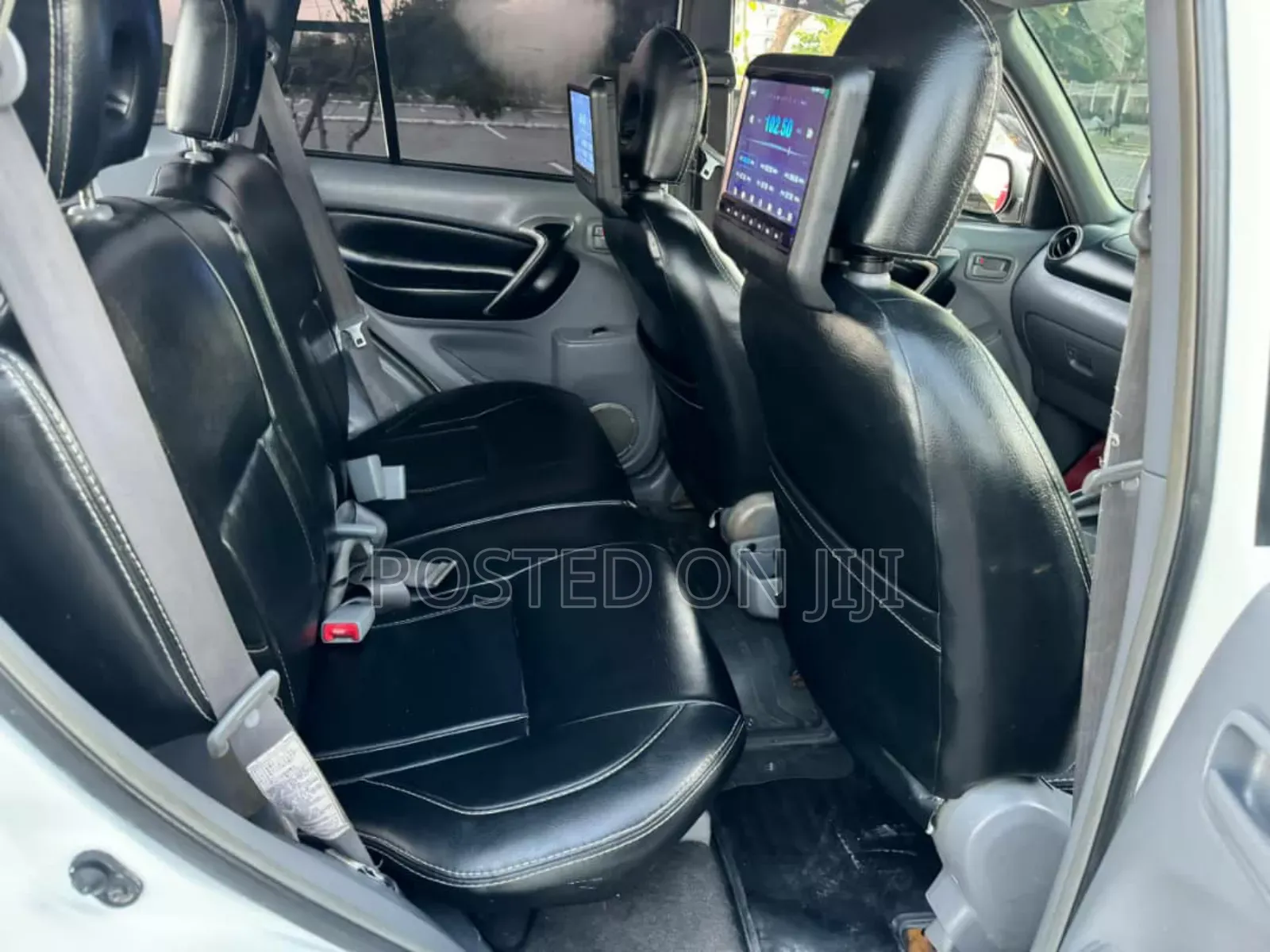 Toyota RAV4 2004 White