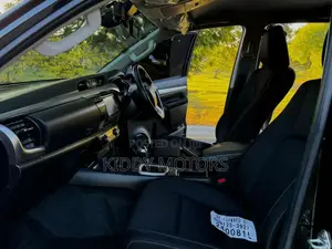 Toyota Hilux 2021 Black