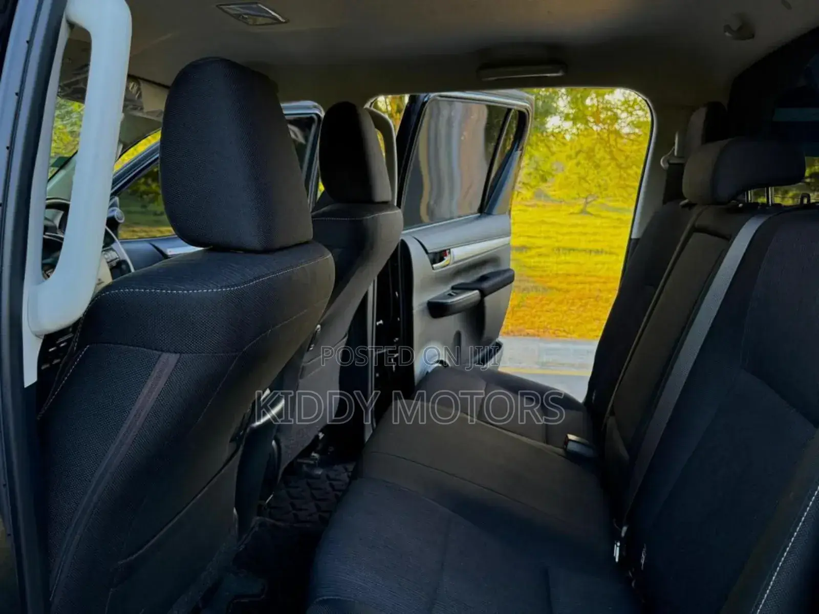 Toyota Hilux 2021 Black