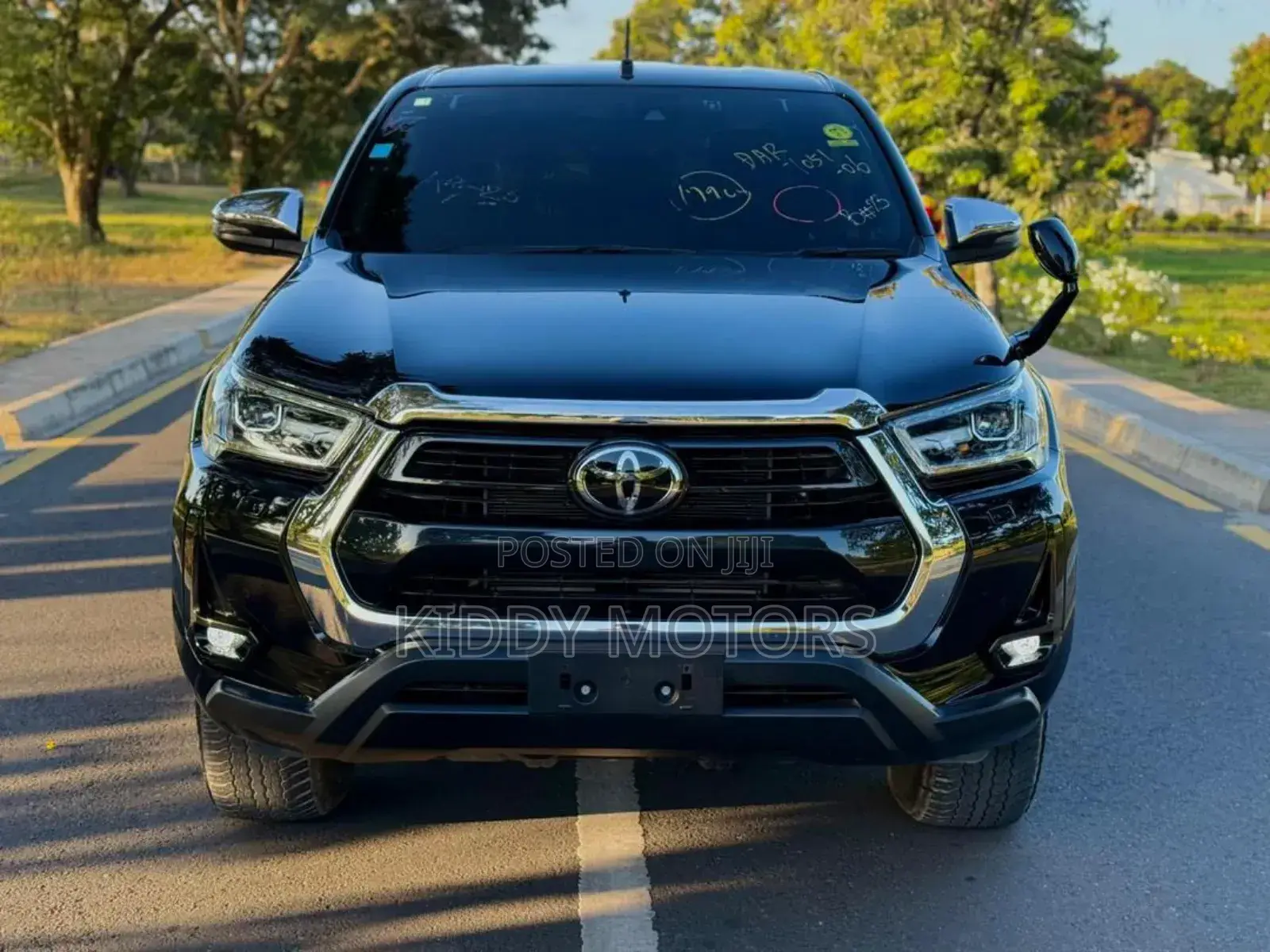 Toyota Hilux 2021 Black