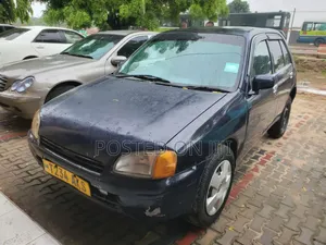 Toyota Starlet 2002 Blue