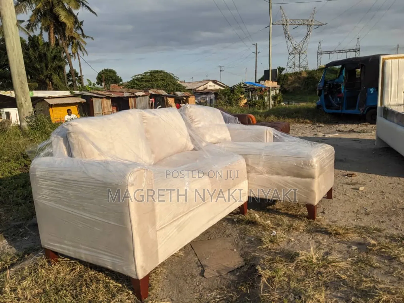 Nauza Sofa Set Shape L
