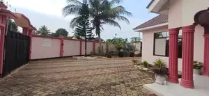 4bdrm House in Kibada Chekechea, Kinondoni for sale