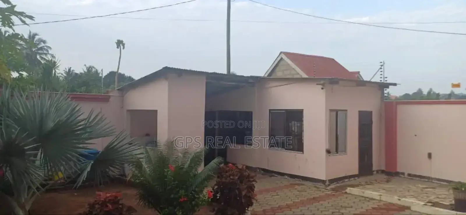 4bdrm House in Kibada Chekechea, Kinondoni for sale