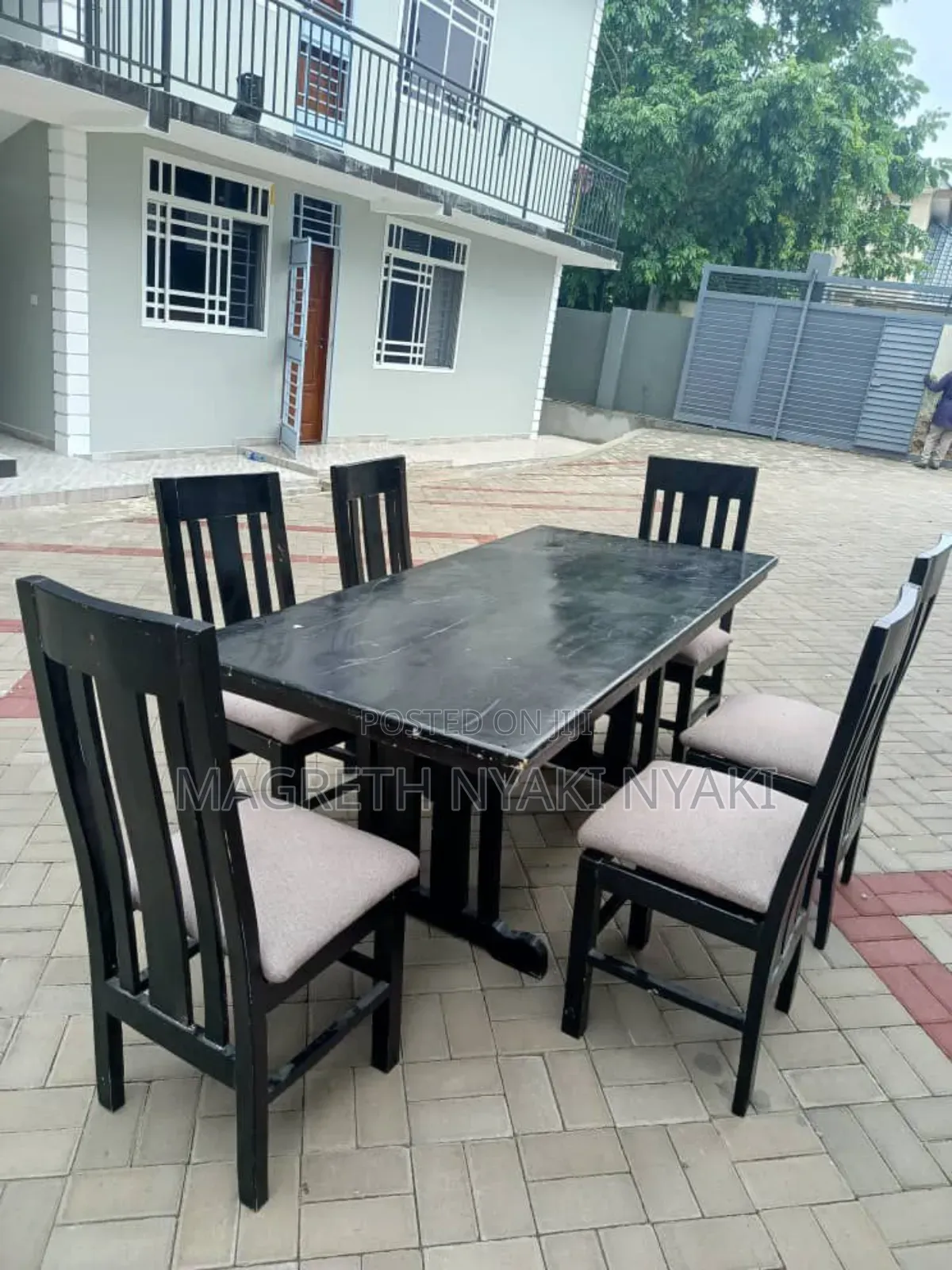 Dinning Table Mbao Ngumu Viti 6