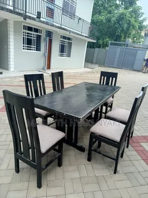 Dinning Table Mbao Ngumu Viti 6