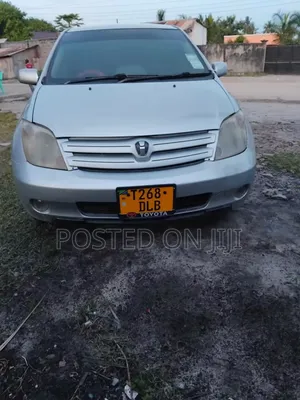 Toyota IST 2005 Silver