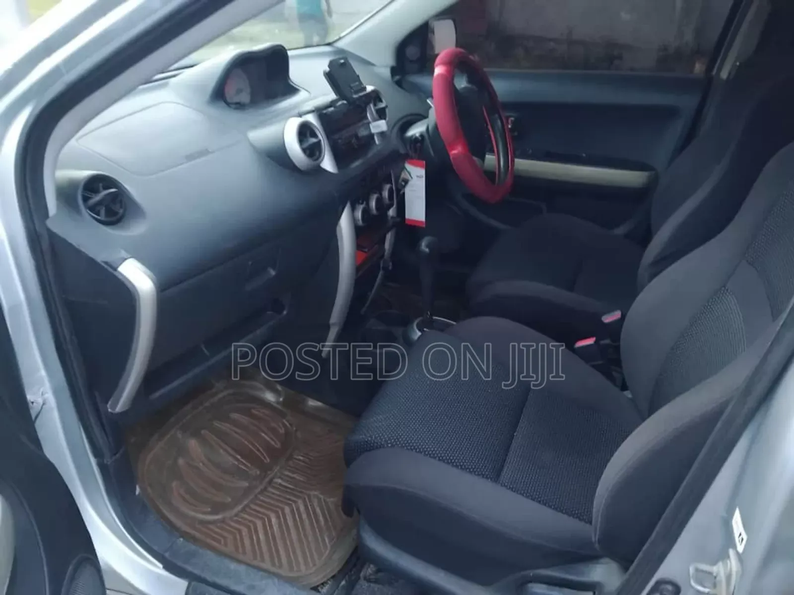 Toyota IST 2005 Silver