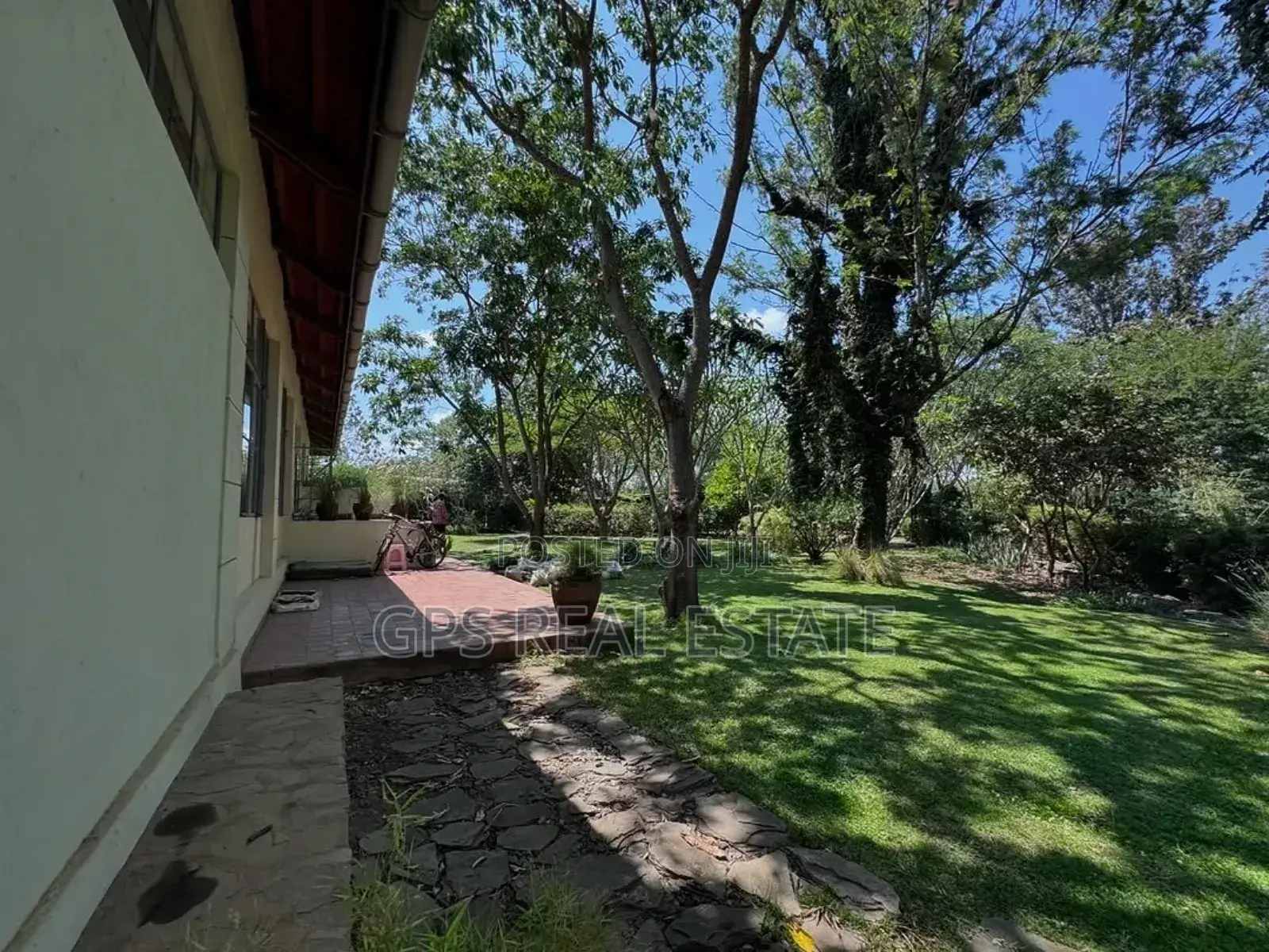 5bdrm Mansion in Ngaramtoni Ya Chini, Arusha for sale
