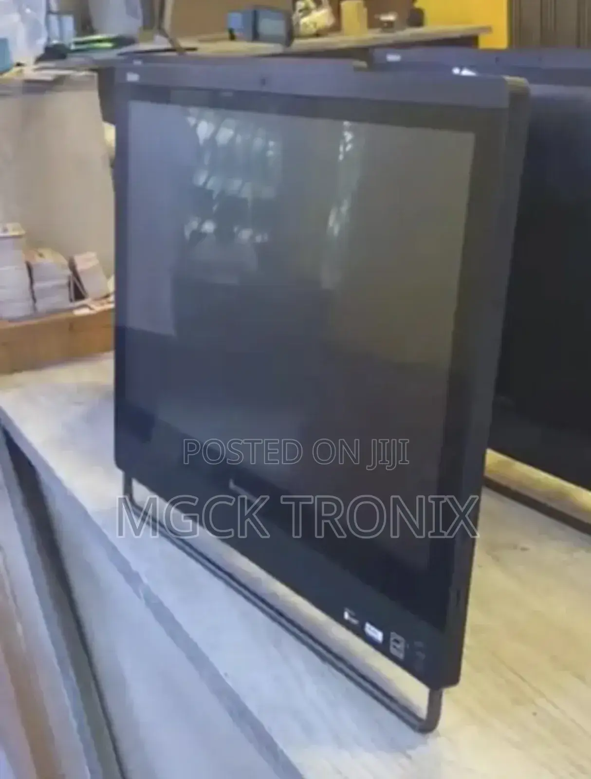 New Lenovo ThinkCentre M720 SFF 8GB Intel Core I5 HDD 500GB