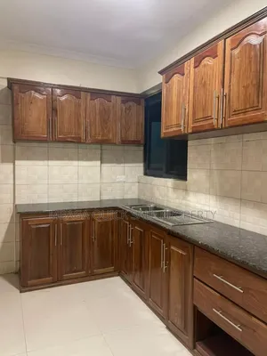 4bdrm Apartment in Upanga for sale