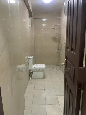 4bdrm Apartment in Upanga for sale