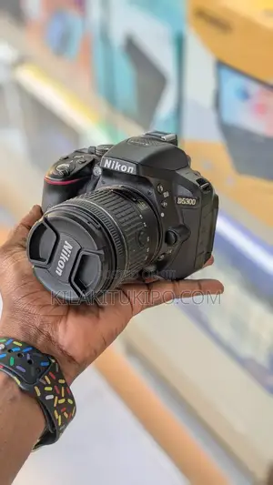 Nikon EOS D5300 With 18-55mm Lens