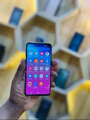 Samsung Galaxy S10e 128 GB Blue