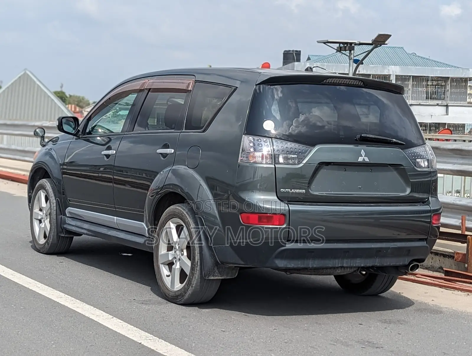 Mitsubishi Outlander 2009 Green