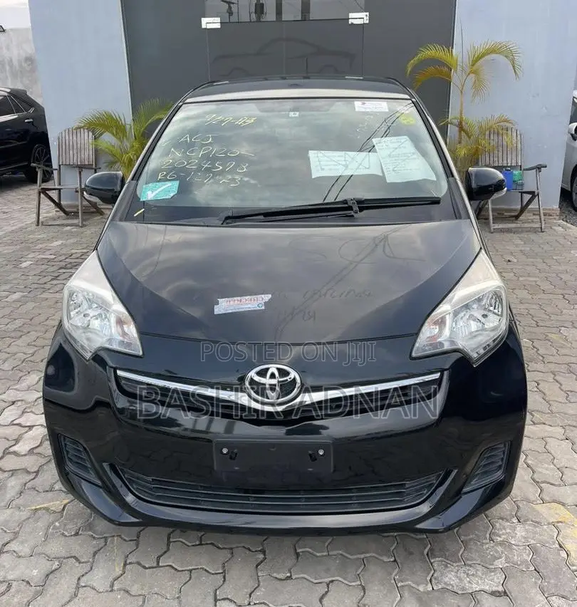 Toyota Ractis 2011 Matt Black