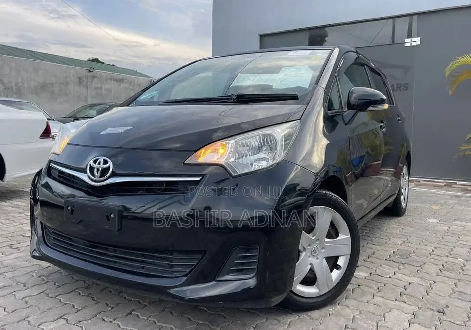 Toyota Ractis 2011 Matt Black