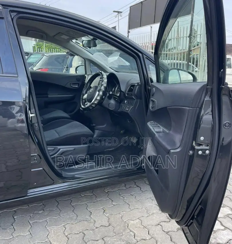 Toyota Ractis 2011 Matt Black