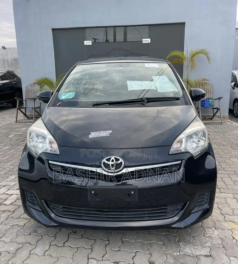 Toyota Ractis 2011 Matt Black
