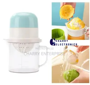 CITRUS Manual Mini Juicer for Oranges, Lemons Etc Nzuri Sana