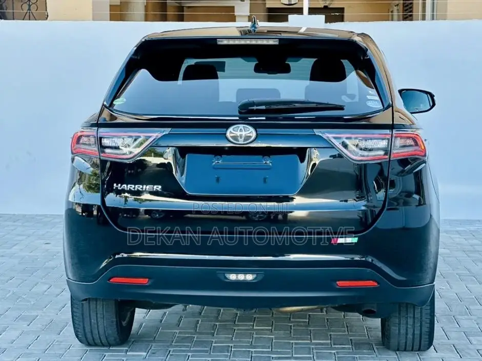 Toyota Harrier 2.0 2014 Black