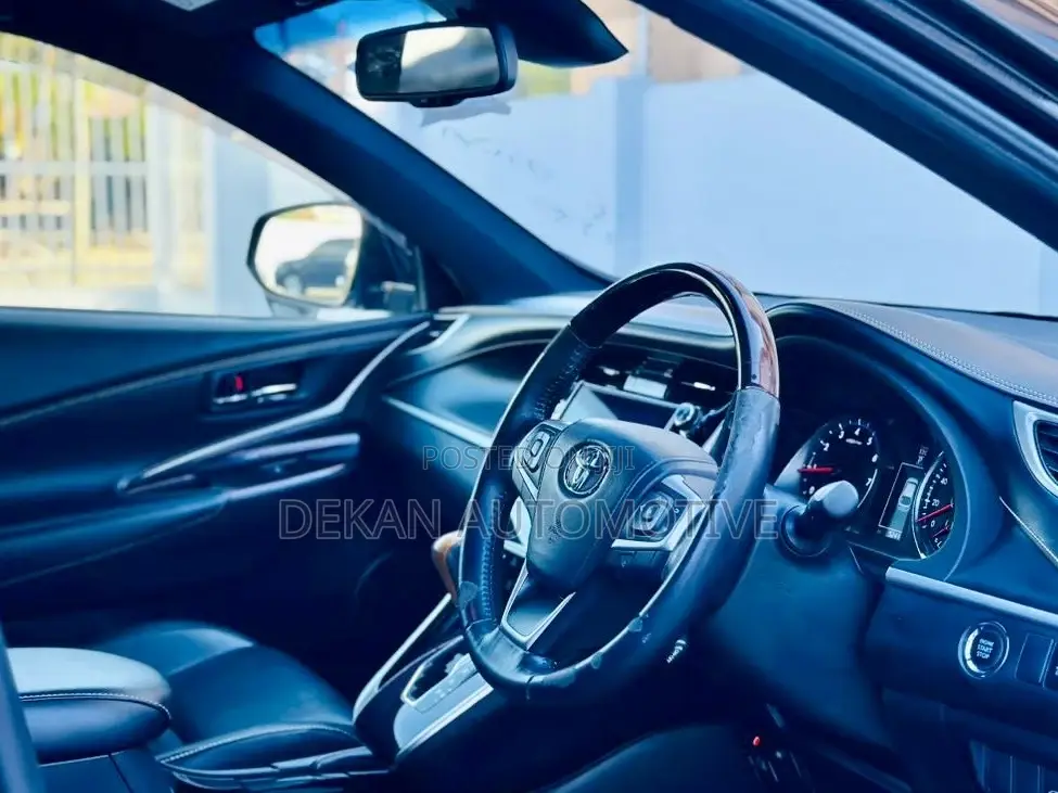 Toyota Harrier 2.0 2014 Black