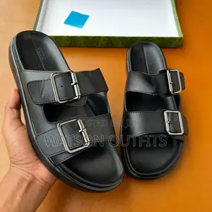 Top Quality Men Footwears/Sandals Og