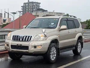 Toyota Land Cruiser Prado 2006 Gold