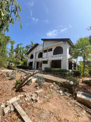 7bdrm House in Bahari Beach, Kunduchi for rent