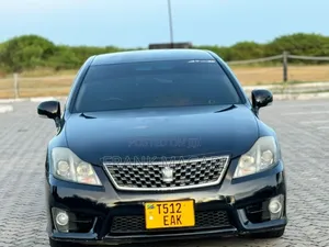 Toyota Crown 2011 Black