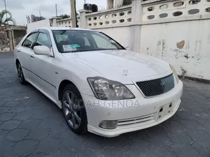 Toyota Crown 2004 White
