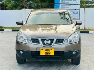 Nissan Dualis 2011 Gold