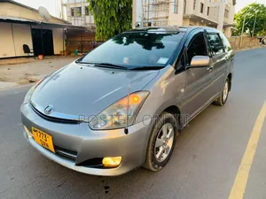 Toyota Wish 2004 Silver