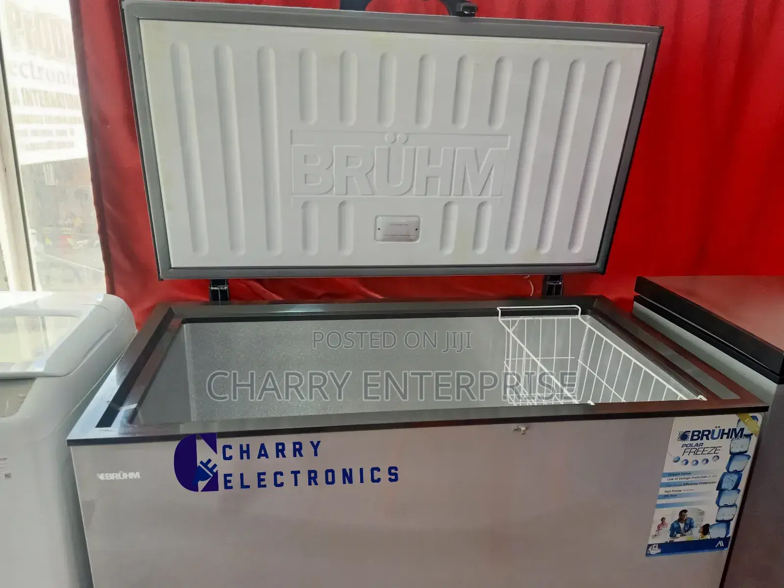 BRUHM Freezer Yenye Mkono Model BCS 410MR Liter 368L
