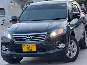 Toyota Vanguard 2010 Black